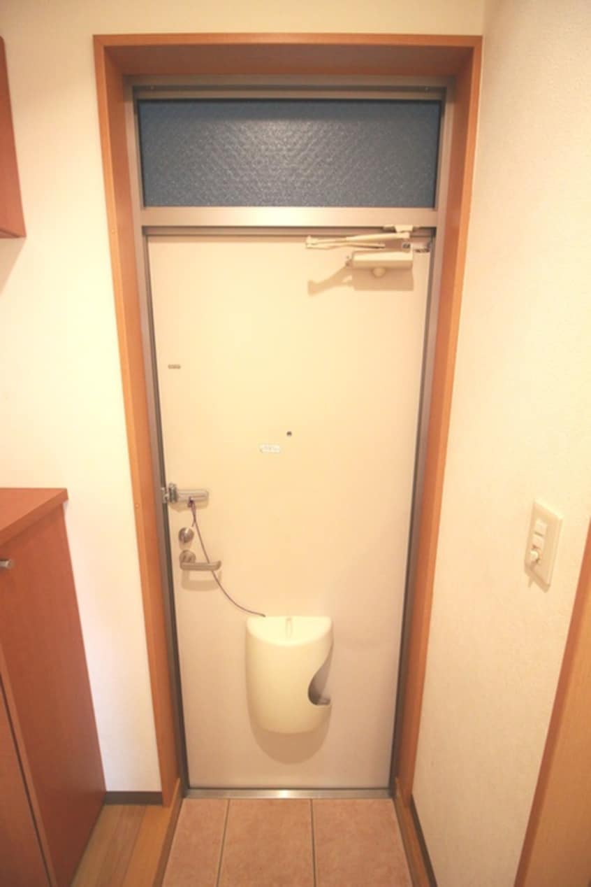 玄関 イスタナ・リアⅠ