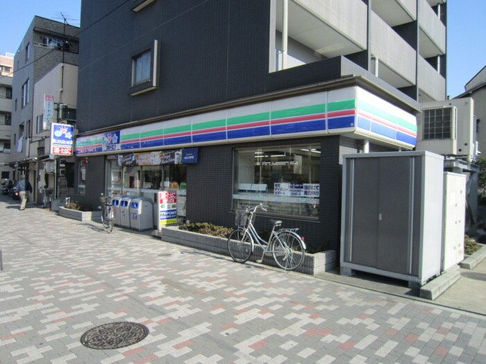 スリーエフ(スーパー)まで80m メープルシャンテ