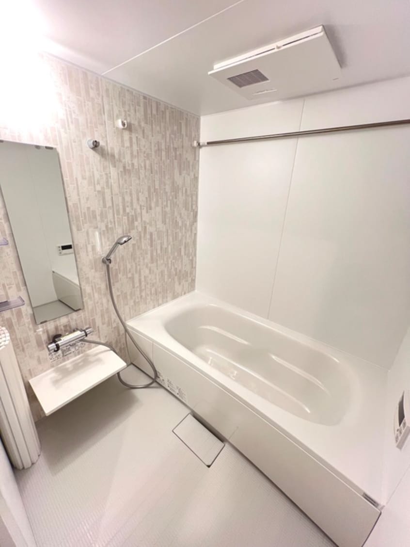 バス／シャワールーム等 セレナ