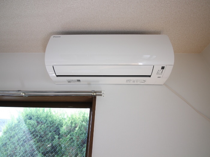 内観写真 アドニス・イ－スト