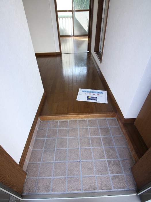 玄関 アドニス・イ－スト