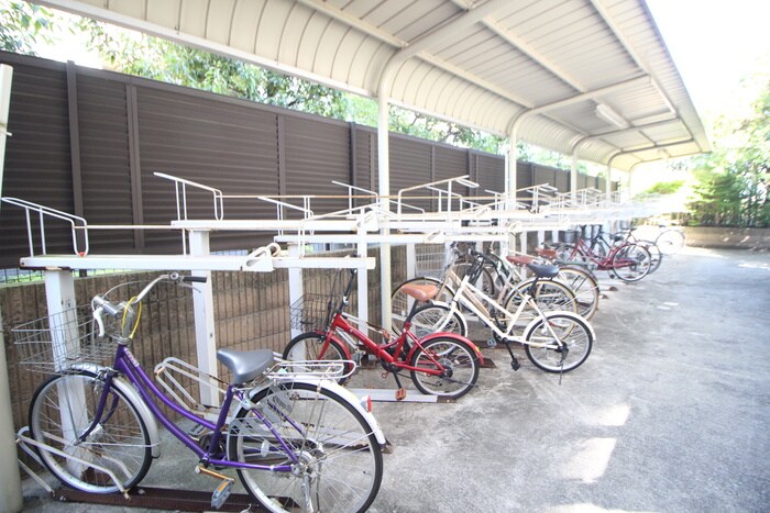 駐輪場 ARTESSIMO AQUA LINK VISTA