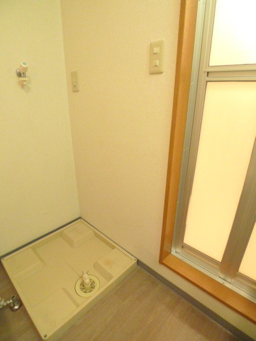 洗濯機置場 アクシ－ズグランデ常盤