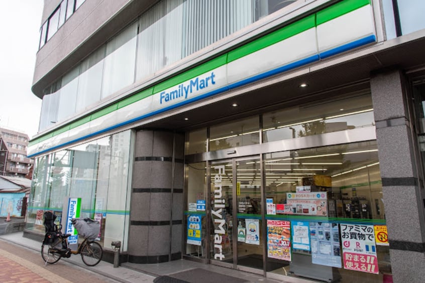 ファミリーマート 豊島高松一丁目店(コンビニ)まで208m ユニオンコーポ高松