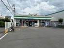 ファミリーマート(コンビニ)まで309m メープルパークサイド