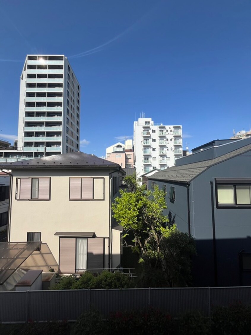 室内からの展望 ル－ブル駒沢大学参番館