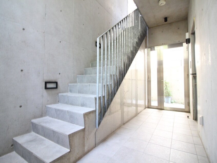 エントランス部分 アドレー渋谷本町アネックス