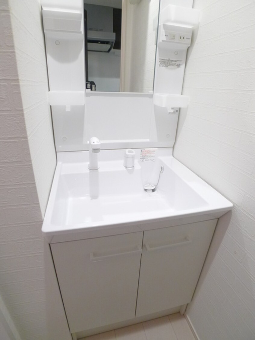 洗面 アットリラ稲毛海岸A