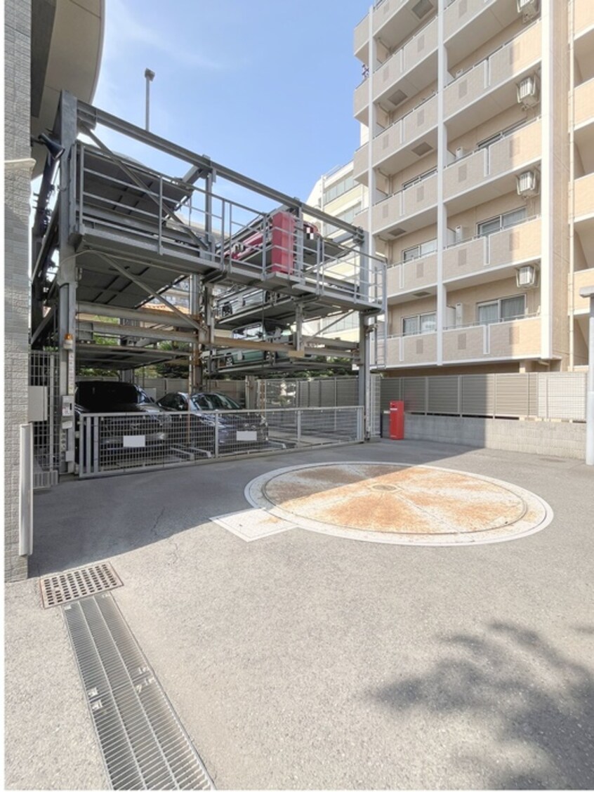 駐車場 パテラ草加