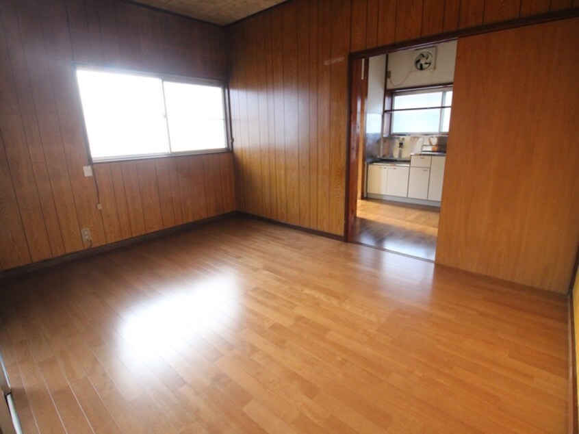 居室 高橋様貸家２号棟（千村）