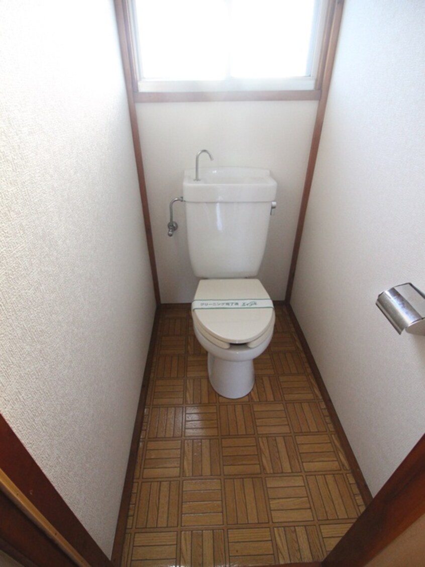 トイレ 高橋様貸家２号棟（千村）