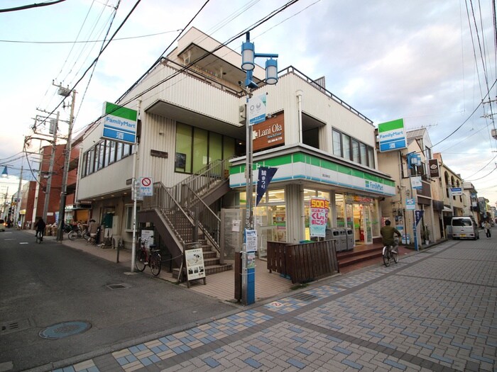 ファミリーマート鵠沼海岸店(コンビニ)まで550m BRANCHE