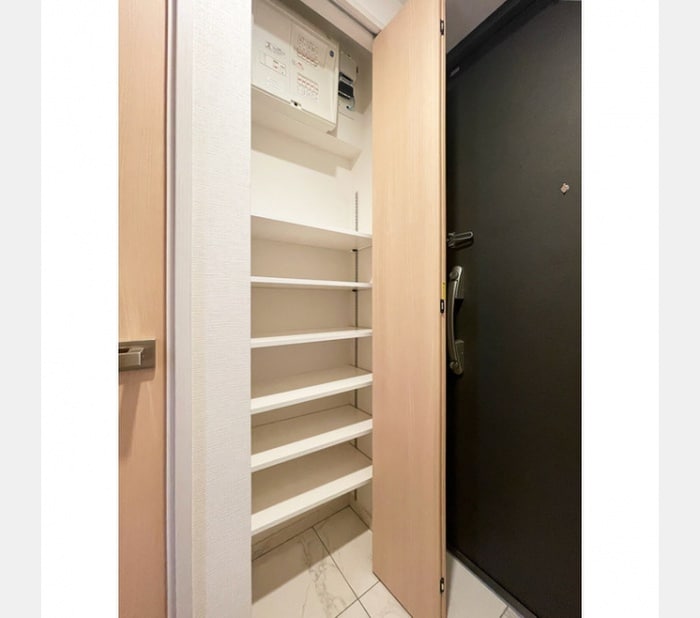 靴箱 Lien西五反田