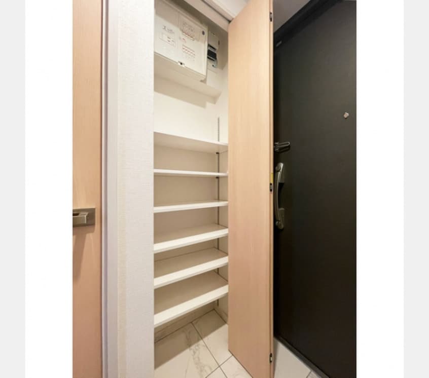 靴箱 Lien西五反田