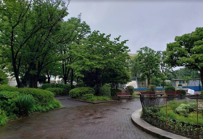 鶴川中央公園(公園)まで715m テラス　サボイア