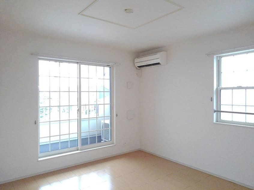 居室 リバ－ガ－デン