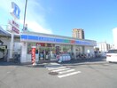 ローソン川越市駅前店(コンビニ)まで600m アム－ル泉