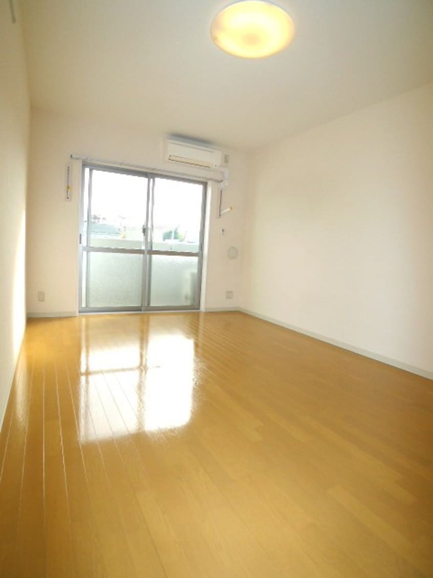 室内からの展望 ラフィ－ネ