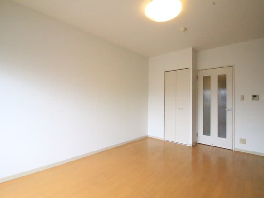 居室 ラフィ－ネ