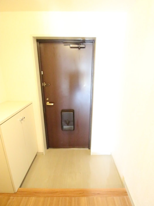 玄関 ファミネスハイツ第２