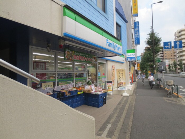 王子神谷駅前店(コンビニ)まで450m 神泉ハイツ