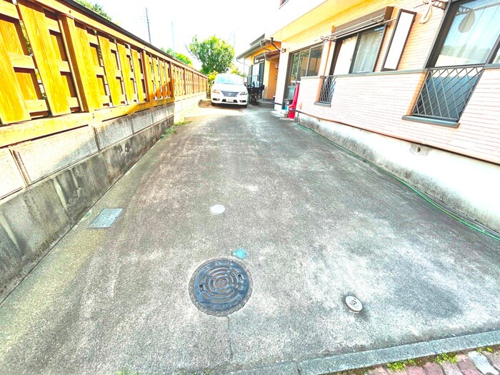 駐車場 エトワ－ル