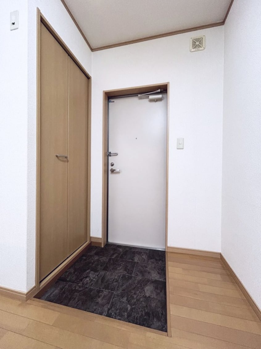 玄関 Ｇフラット西都賀
