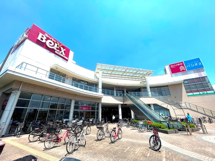 ダイソー(100均)まで950m シャンクス