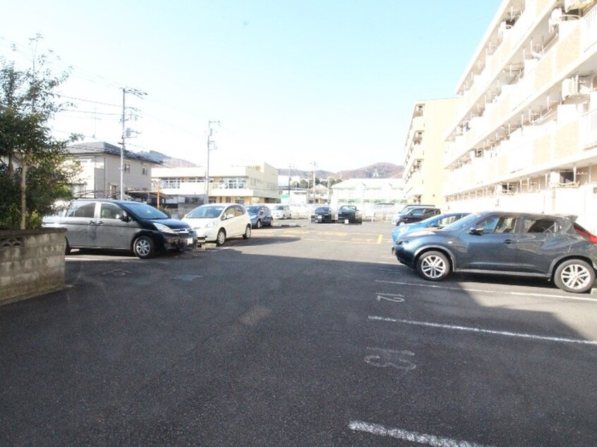 駐車場 ハイヴィラ東海