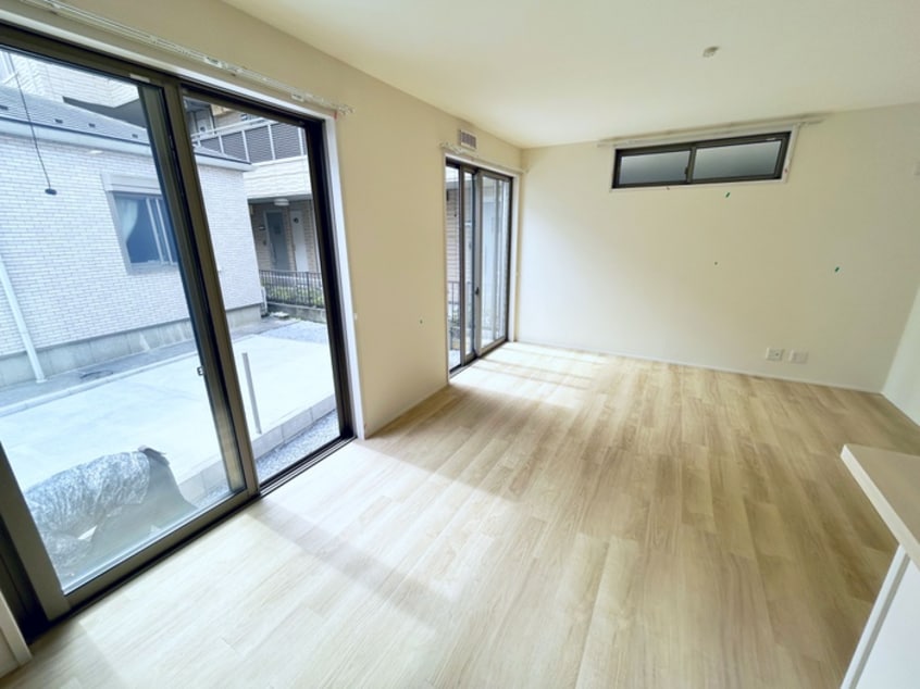 居室 草加市金明町戸建