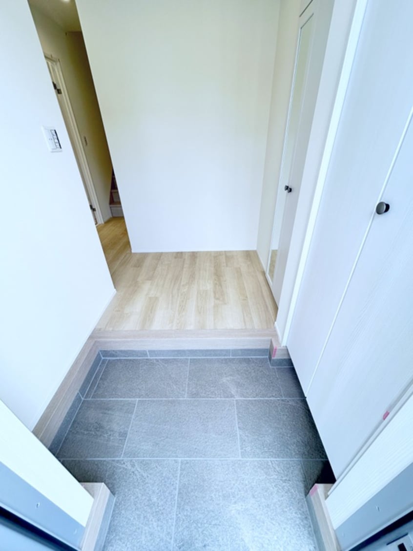 玄関 草加市金明町戸建