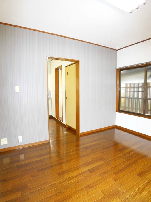 居室 ロ－ズハイツ