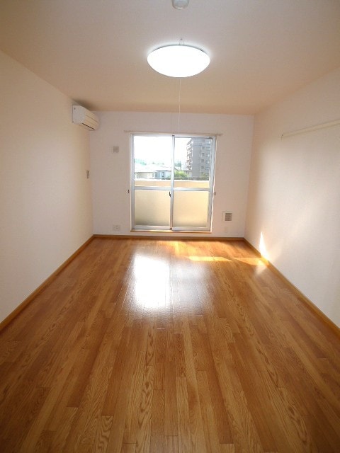 居室 オルニエ－ル