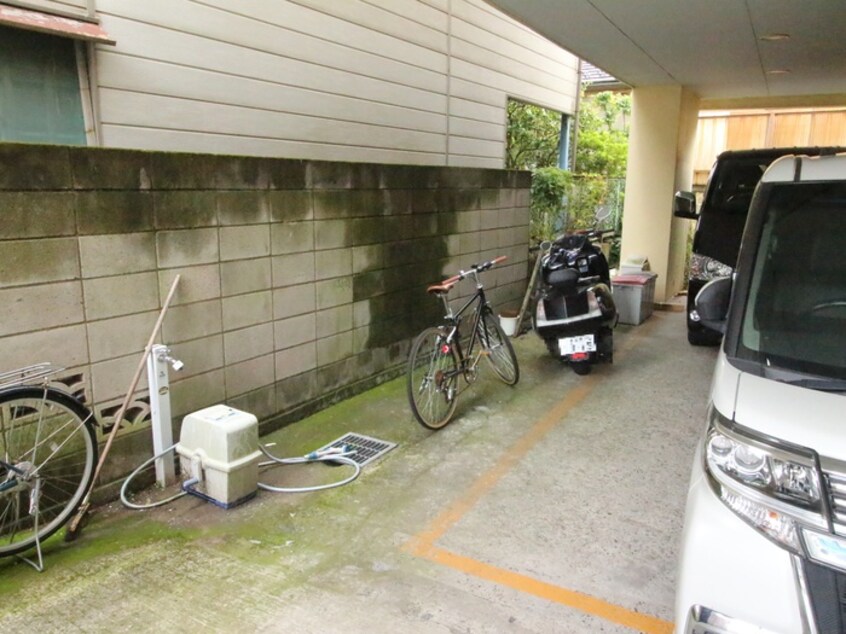 駐輪場 メルヴェイユ湘南