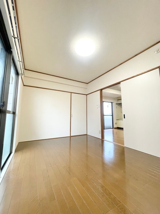 居室 サンヴィレッジやしま