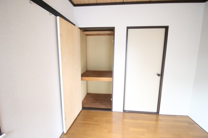 収納 コ－ト・リヴェ－ルⅡ