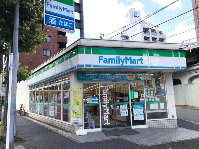 ファミリーマート平沼一丁目店(コンビニ)まで168m ブランシエスタ横浜高島町