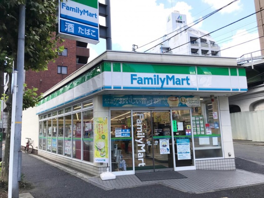 ファミリーマート平沼一丁目店(コンビニ)まで168m ブランシエスタ横浜高島町