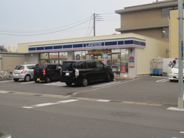 ローソン(コンビニ)まで596m グランデュール森