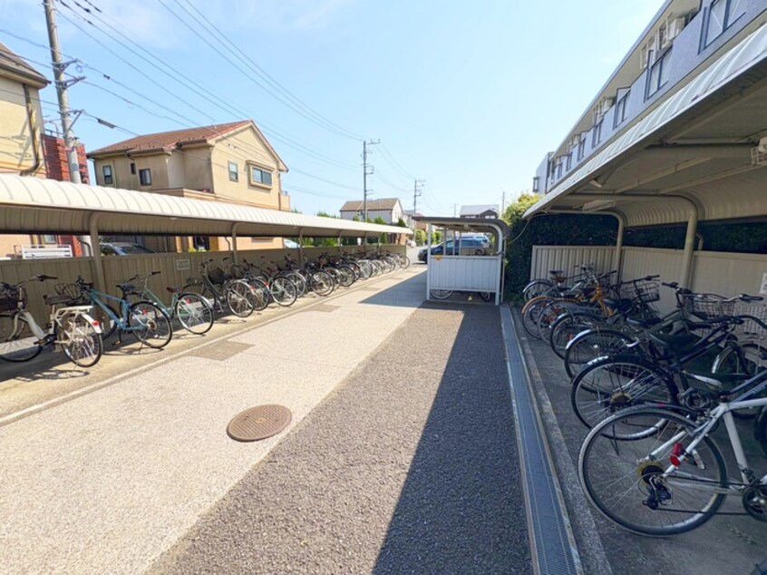 駐輪場 ロイヤルコート武蔵境