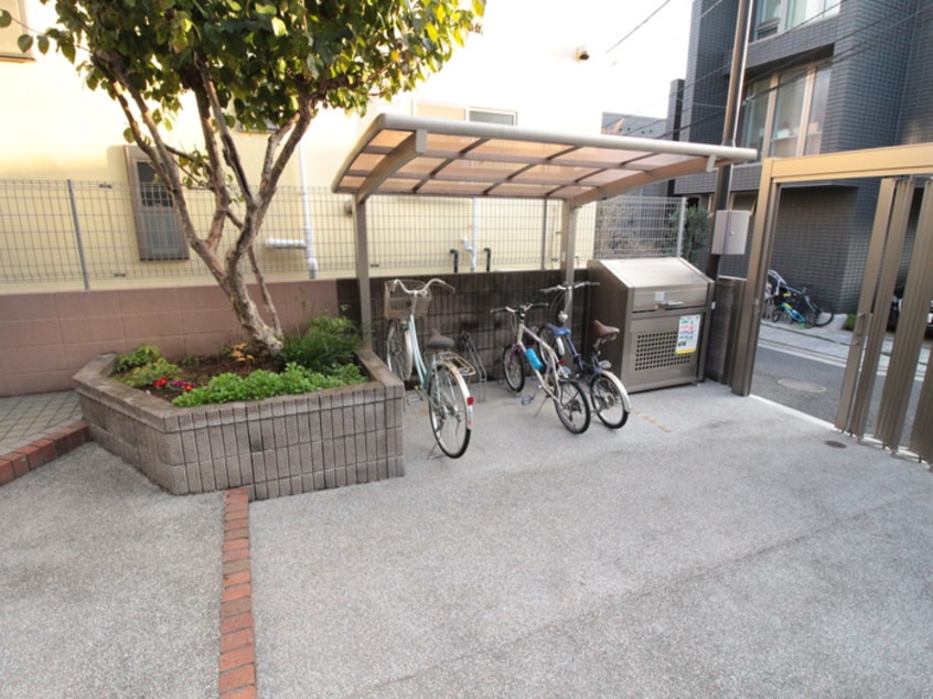 駐輪場 フミエ－ル北沢