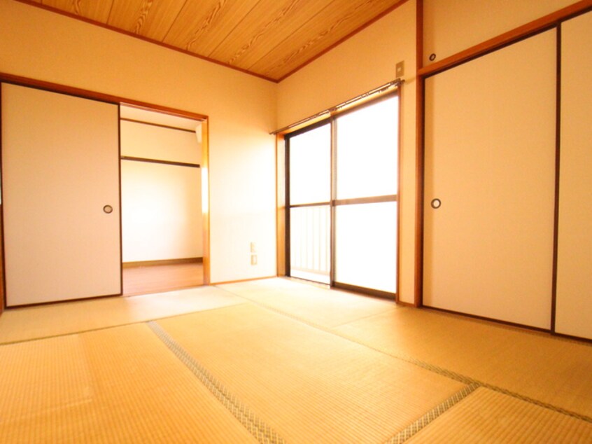 居室 シャトル井田