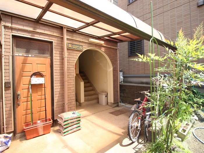 エントランス部分 高山ビル