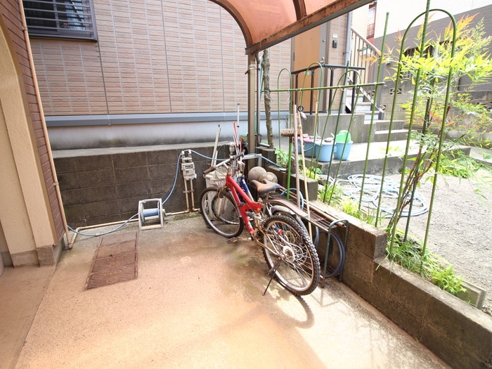 駐輪場 高山ビル