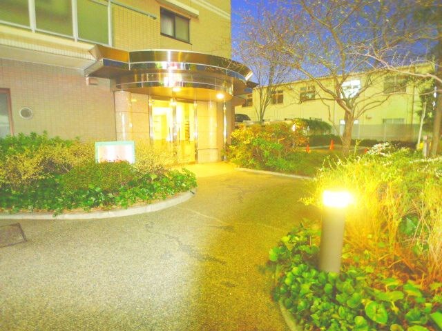 エントランス部分 ルクレ川口イースト