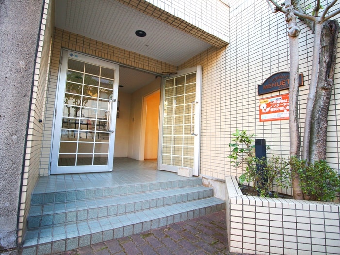 エントランス部分 センチュリーメヌエット