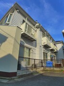 メゾンスプリングの外観