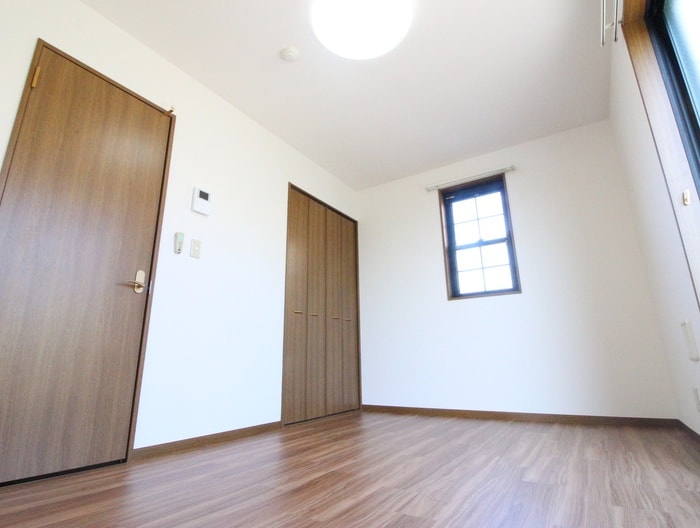 居室 アムール栞