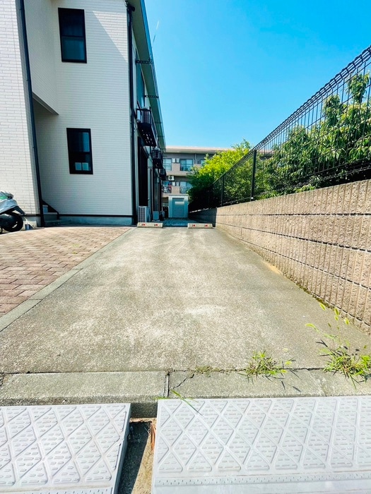 駐車場 アムール栞