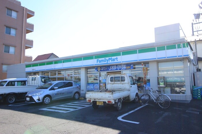 ファミリーマート稲城矢野口店(コンビニ)まで200m アムール栞